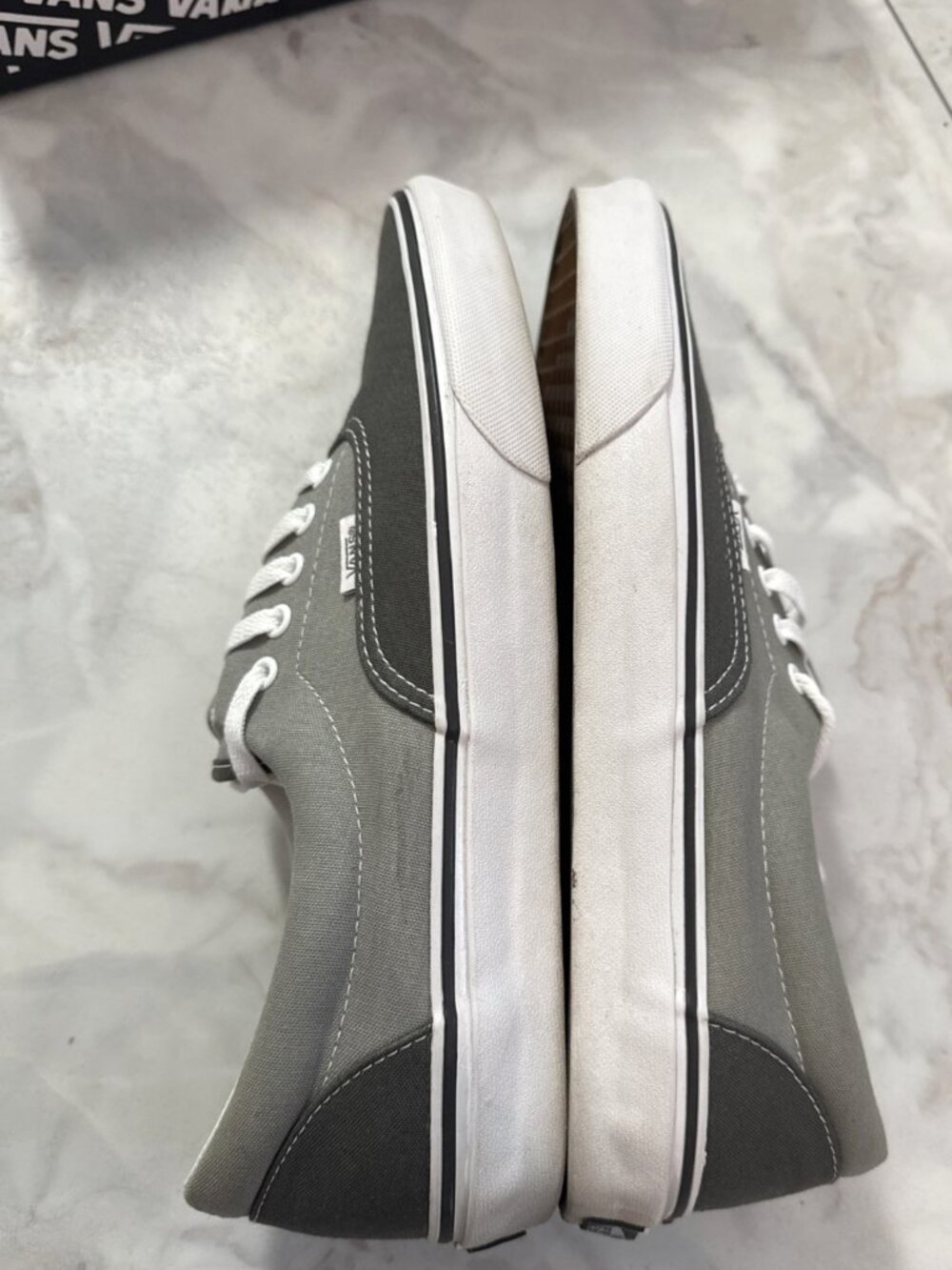 Vans Off the Wall Shoes Mens 12 Gray Charcoal ERA Lace Up Sneakers Skater w/Box - Picture 3 of 11